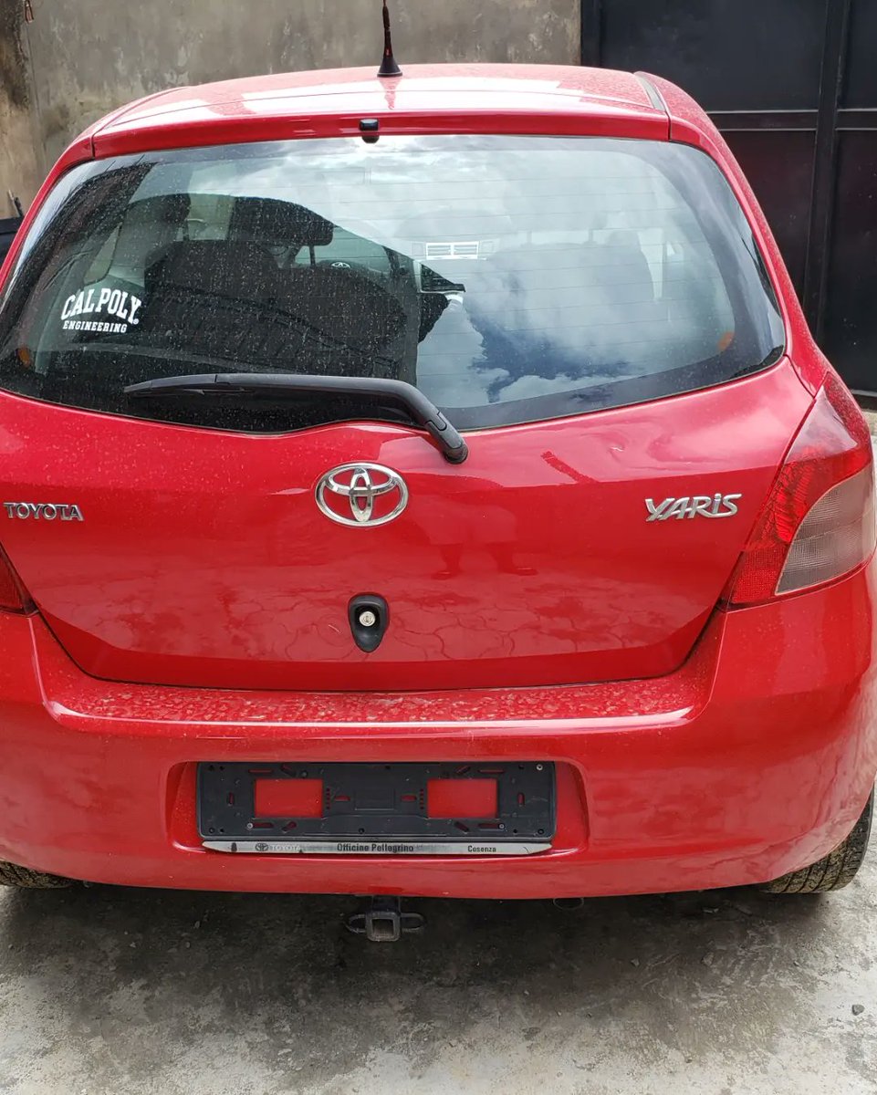 _big_daddy_milz's tweet image. "Efficiency meets style in this 2006 Toyota Yaris Coupe! Manual transmission, 4-plug engine, accident-free history. Grab the wheel and embrace the road ahead with confidence. 🚗💨
Location: lagos
Asking price: 4.2m
#cardealership #ToyotaYaris #EfficiencyAndStyle"