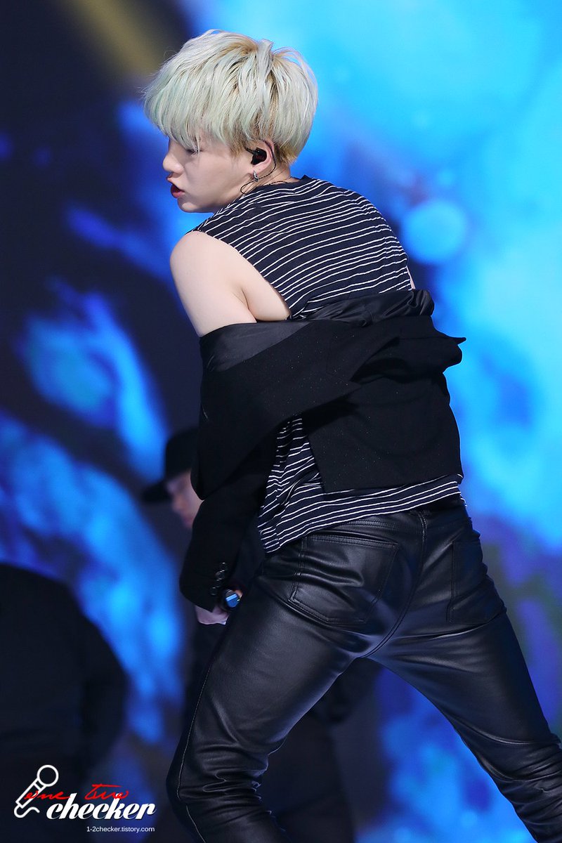 limit_uou's tweet photo. 생각해보니 앞으로 이 안무 하면...... 더보기 https://t.co/MGSnRVACTU