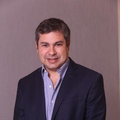 JeanMersault's tweet photo. Hay que tenerlo bien identificado a este energúmeno. De lo peor de este remedo de burguesía nacional que tiene Paraguay, a bien saber quién es Joaquín González: https://t.co/KlxujdtHZV https://t.co/fHUtwSAPsJ