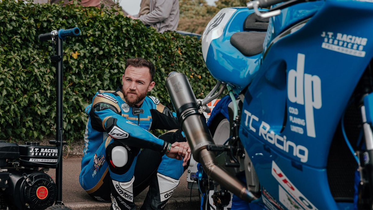 ManxGrandPrix's tweet image. Senior and Classic Superbike Qualifying Session is now underway