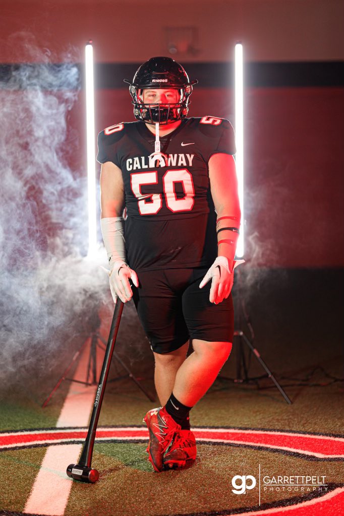 JojoShuman's tweet photo. Senior year we up baby 💪🏼‼️ https://t.co/6J1upb3ghC