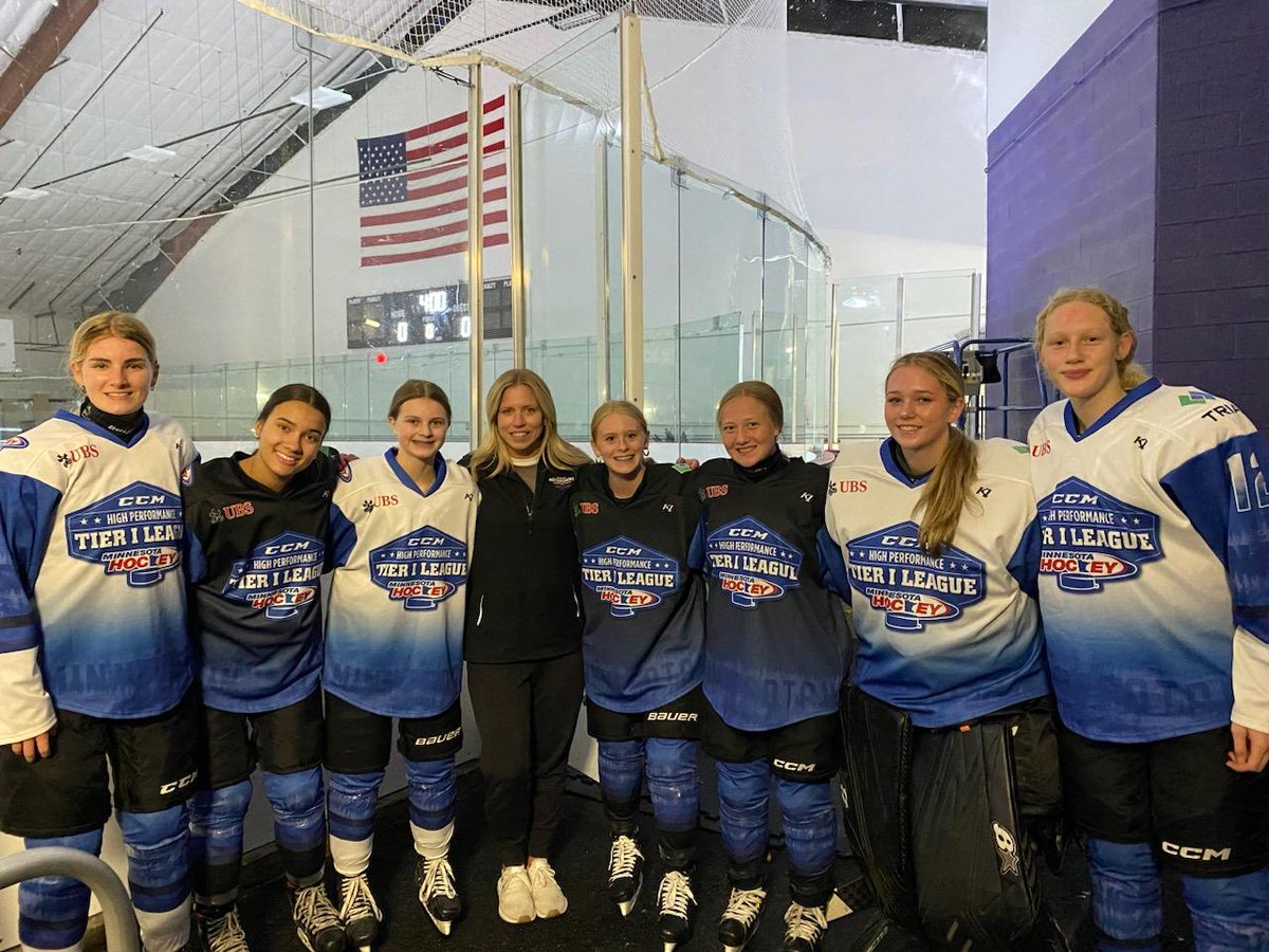 D8HPHockey's tweet image. Great job and thank you to these 8 young ladies for representing @MinnHockeyHP #falltier1league and District 8 at the Windy City Showcase this weekend in Chicago. #D84Life