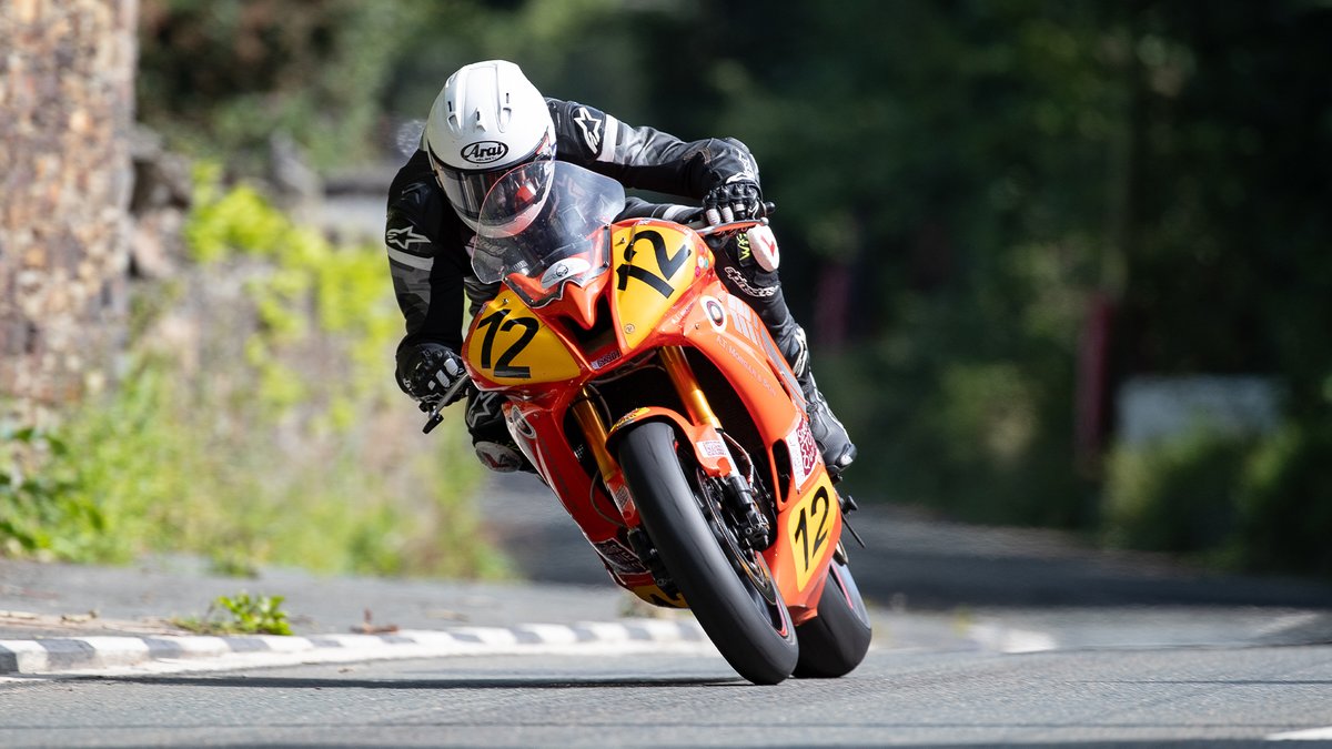 ManxGrandPrix's tweet image. The MGP Classic Superbike and the MGP Senior bikes are out under the sun getting the qualifying laps in

#MGP23 #Roadrace #Motorsport