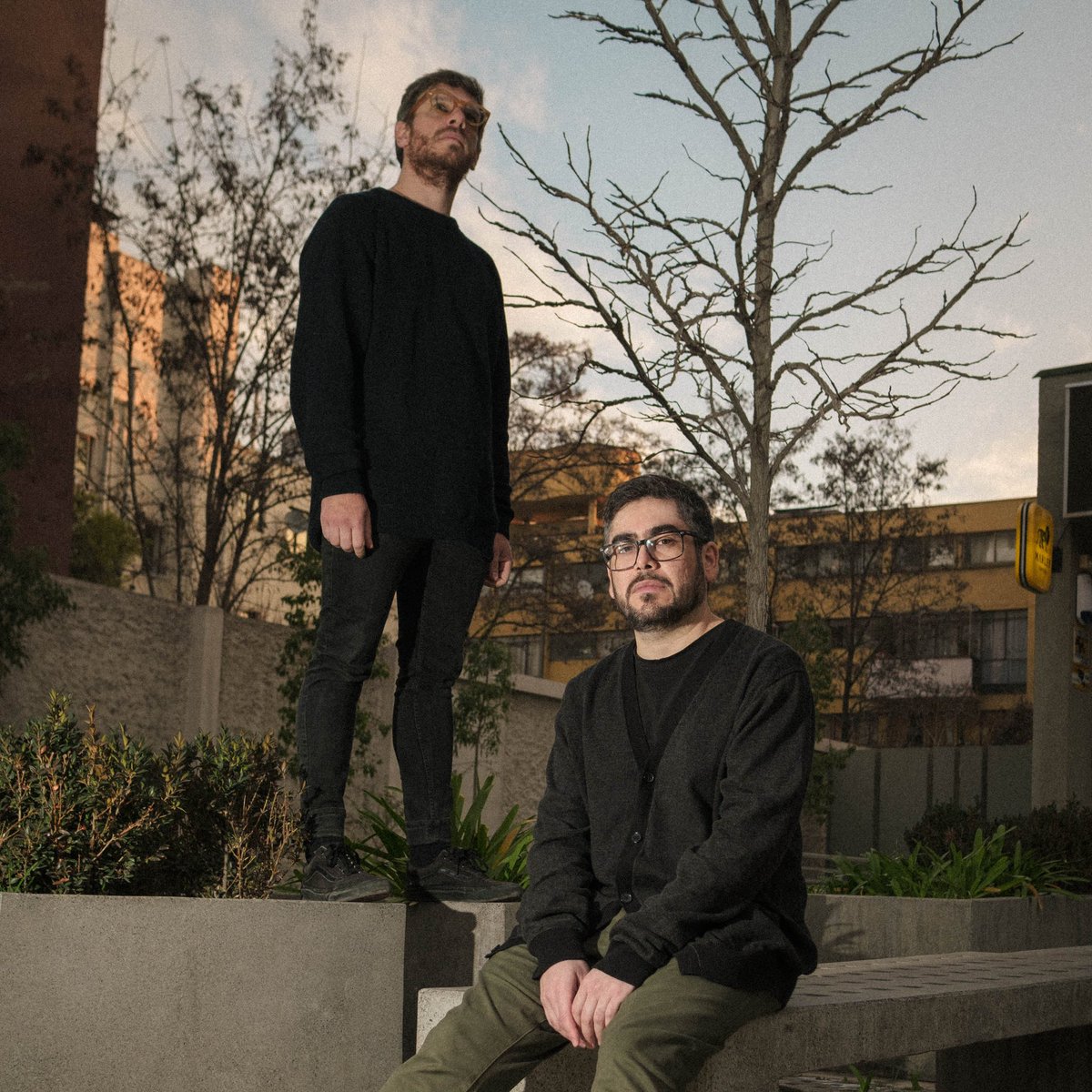 CiudadDeTar's tweet photo. Tronadura ya disponible en plataformas ♥️ #ciudaddetar #tronadura #newrealise #electronicmusic #postrockmusic vía @lerockcl https://t.co/HjbrY6Pfje