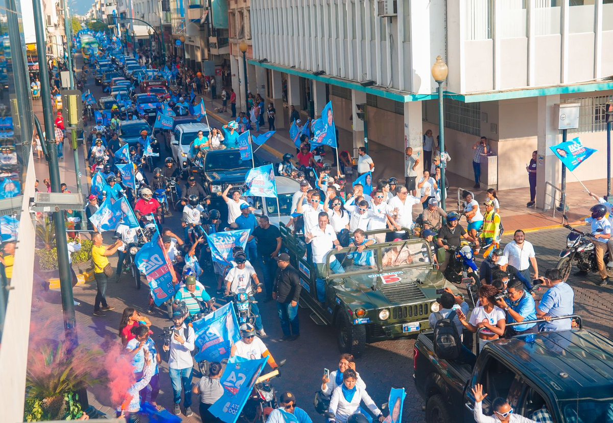 El apoyo de los orenses y machaleños a la alianza <a href="/RC5Oficial/">Revolución Ciudadana</a> - Plan 77- <a href="/ElOroMAR70/">Movimiento MAR70</a> ha sido increíble. 

¡Comienza un nuevo capítulo para nuestra patria junto a <a href="/LuisaGonzalezEc/">Luisa González</a> y <a href="/ecuarauz/">Andrés Arauz</a> este domingo!

#YaEstá

#TodoToditoLista5
#LuisaPresidenta
<a href="/MashiRafael/">Rafael Correa</a>
<a href="/JorgeGlas/">Jorge Glas</a>