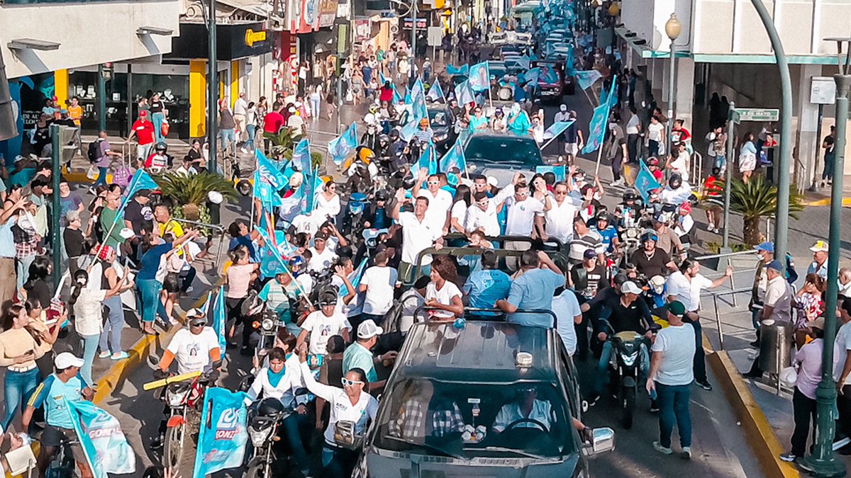 MacasDario1's tweet photo. El apoyo de los orenses y machaleños a la alianza @RC5Oficial - Plan 77- @ElOroMAR70 ha sido increíble. 

¡Comienza un nuevo capítulo para nuestra patria junto a @LuisaGonzalezEc y @ecuarauz este domingo!

#YaEstá

#TodoToditoLista5
#LuisaPresidenta
@MashiRafael
@JorgeGlas https://t.co/hB2vW5lmze
