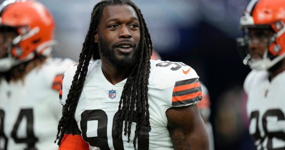 NFLWatchReport's tweet photo. The #Ravens have agreed to terms on a 1 year deal with DE Jadeveon Clowney. https://t.co/SsfSTsfvhh