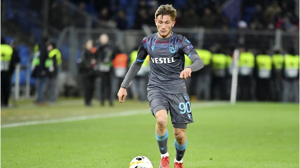 Trabzonspor sağ bek oyuncusu Serkan Asan'ı Pendikspor'a kiraladı.
#SerkanAsan #Pendikspor #Trabzonspor