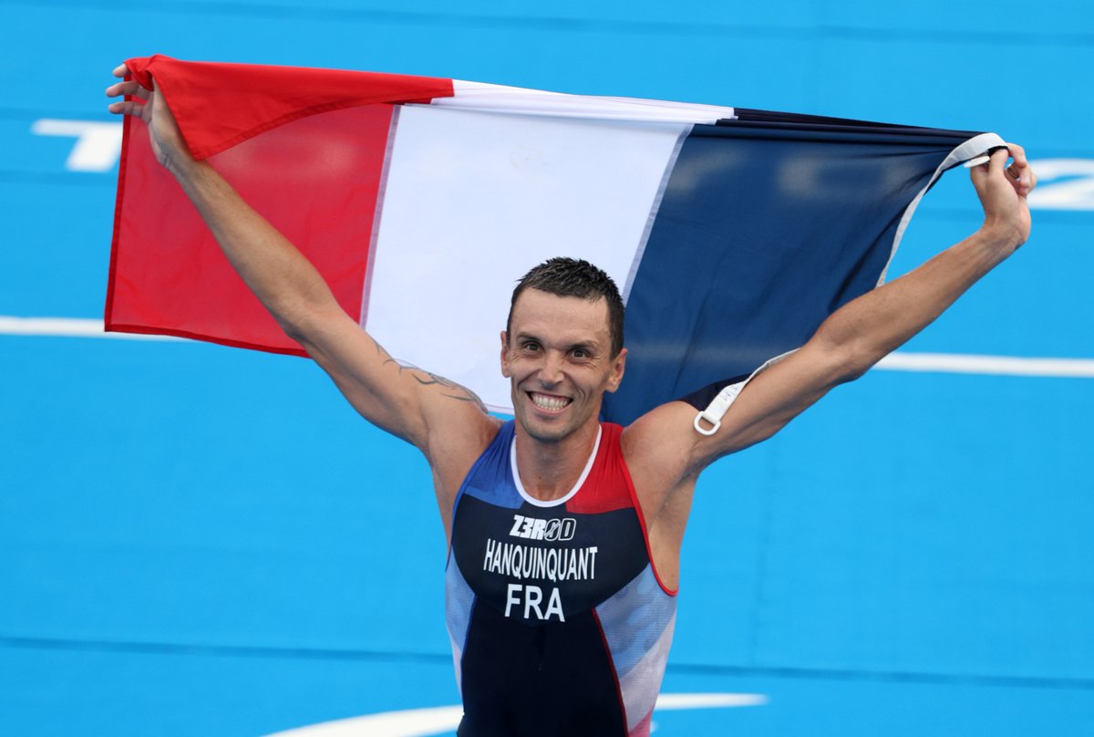 Les compétitions continuent demain avec le para triathlon : 13 para triathlètes 🇫🇷 au départ dont le champion paralympique <a href="/AHanquinquant/">Alexis Hanquinquant</a> ! A suivre en direct sur <a href="/lachainelequipe/">la chaine L'Équipe</a> et bien sûr en vrai dans les rues de Paris 🤩