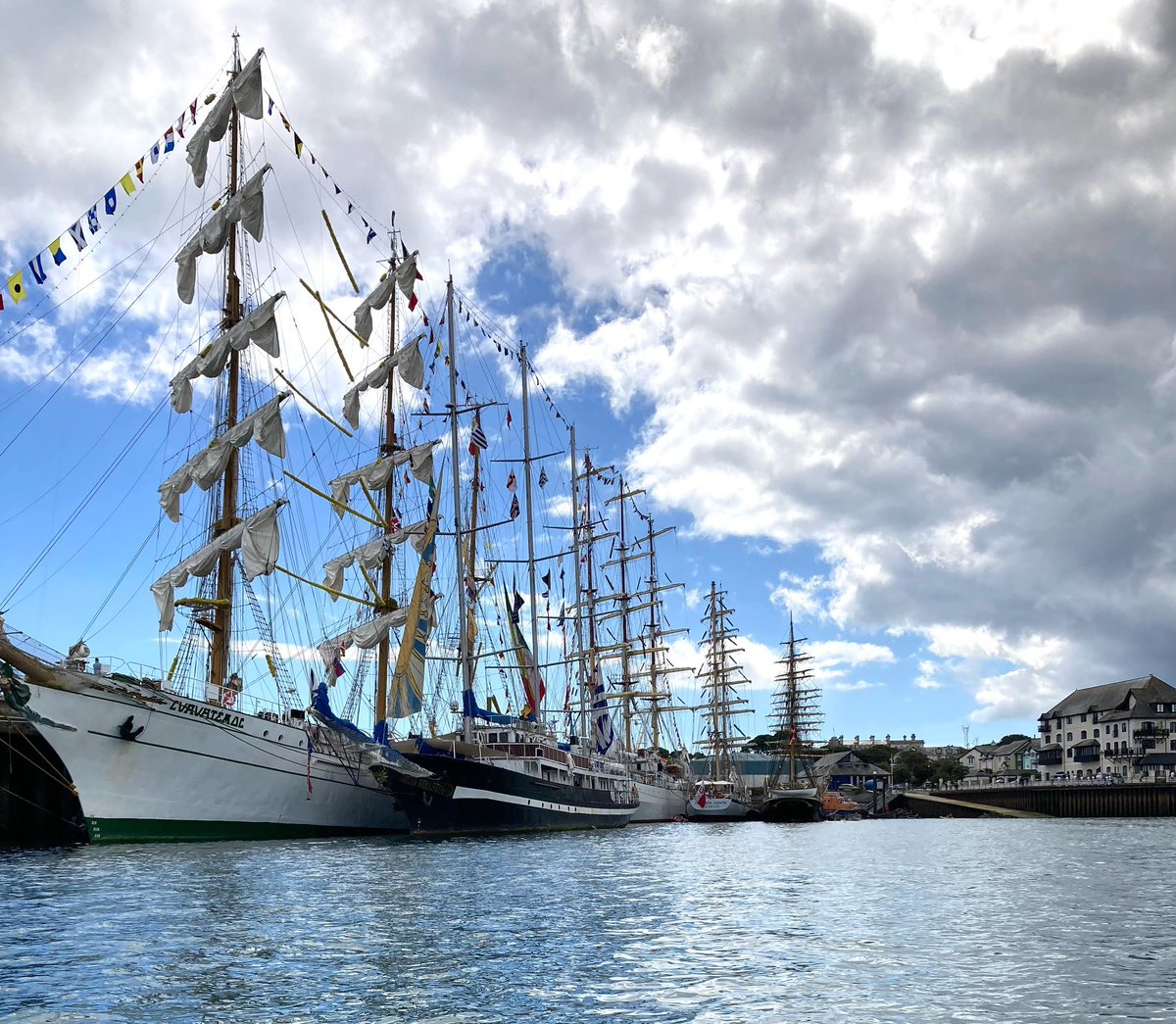 SteveDee22's tweet photo. Tall Ships, festival, Falmouth
#TallShips  #Falmouth https://t.co/9oDcEUGqvi