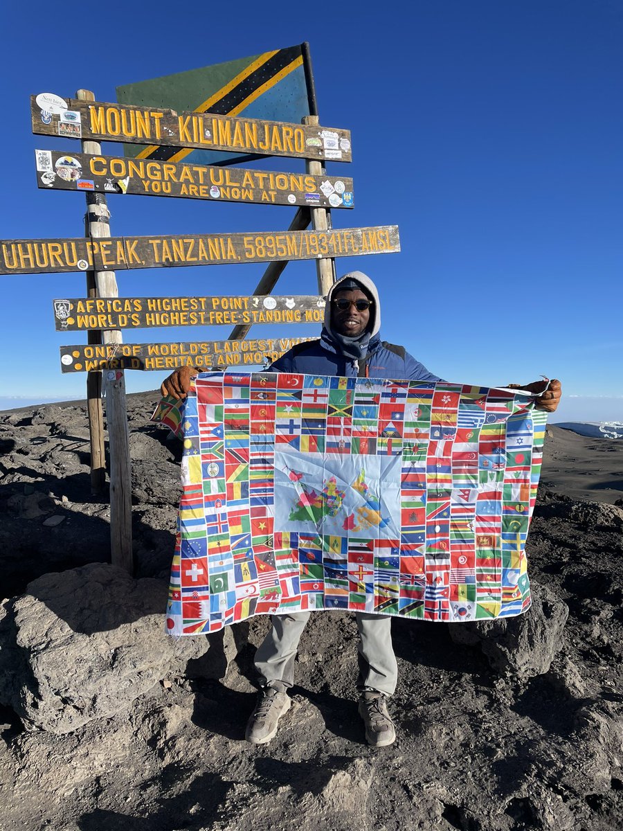 SeunYusuff's tweet photo. I did this for everyone who’s thriving despite Lupus, to everyone who’s winning despite the challenges of providing love and care to their to their loved one living with Lupus, and to everyone like myself who lost a loved one to the cruel disease. #Kili #LupusAwareness @LupusOrg https://t.co/BxAP43JMUM