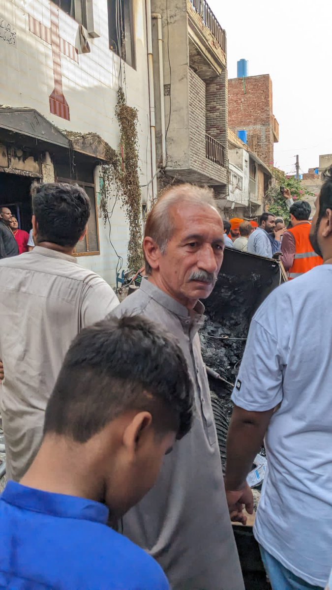 AWPPunjab's tweet photo. AWP Punjab delegation led by  Arif Ayaz meeting with communities attacked in #Jaranwala to express solidarity with the people. #JaranwalaIncident https://t.co/DqrCSOxdyE