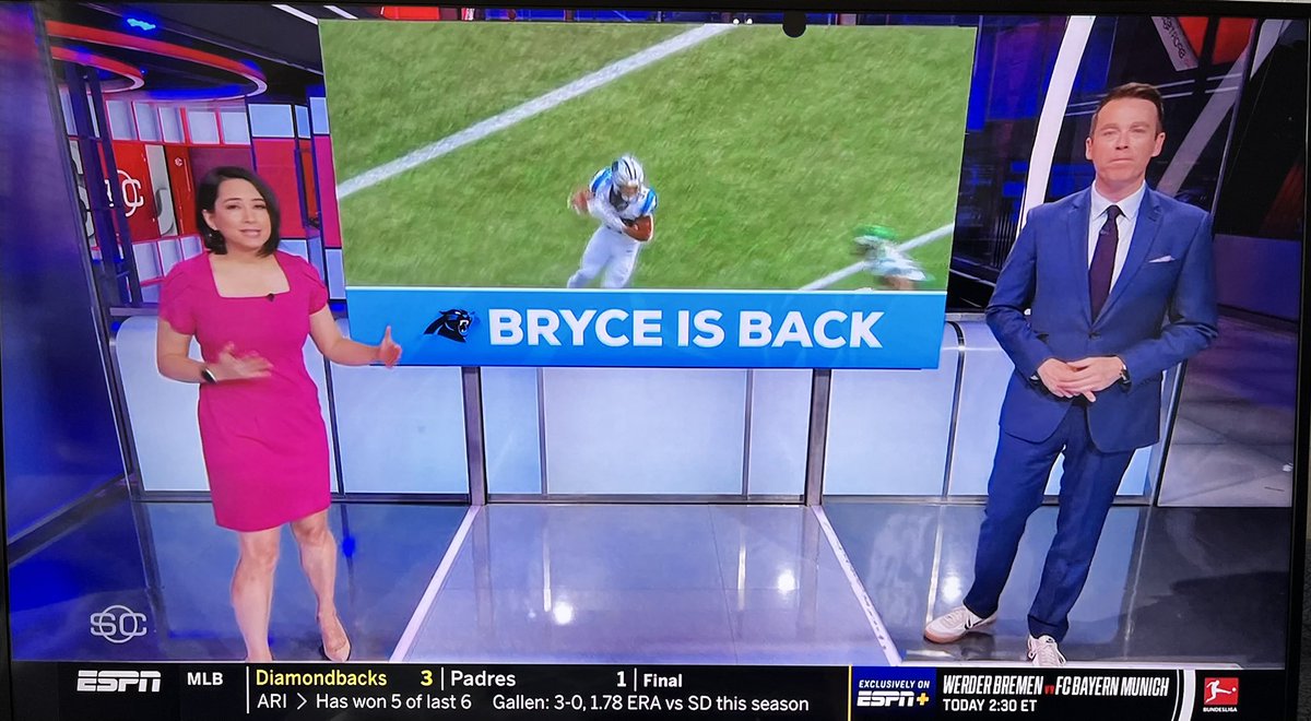 AAJAsports's tweet photo. Been such a great week with @MicheleSteele anchoring @SportsCenter on @espn!! 👏👏

#onrightnow #AAPIreppin #ESPN https://t.co/JoZmxmsi04