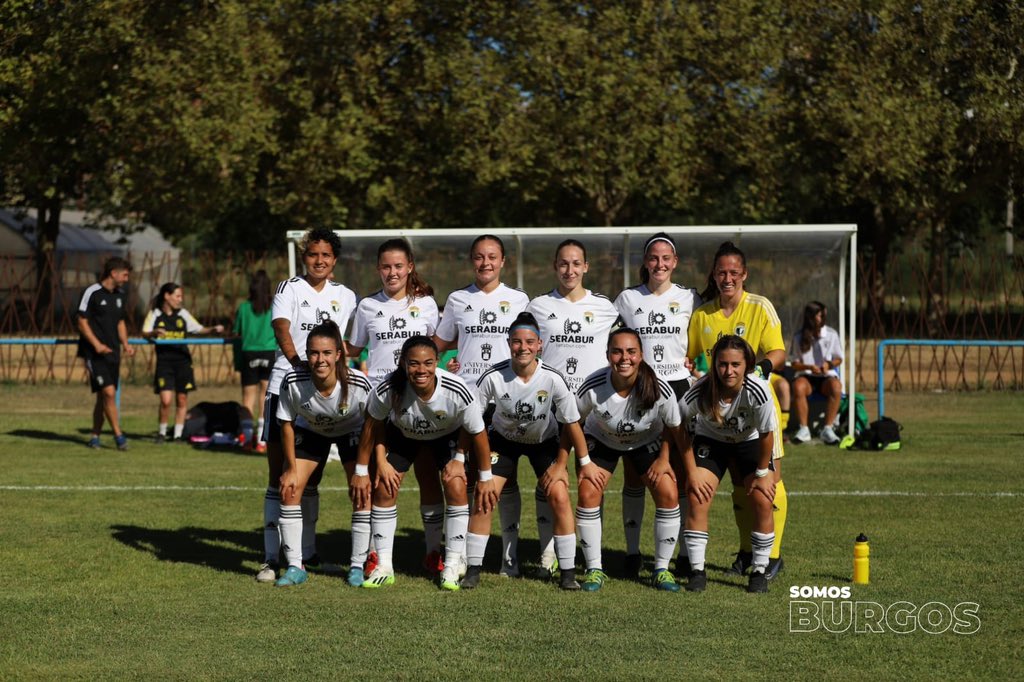 bcffemenino's tweet photo. 0️⃣-0️⃣ | ⏱ 1' | Nuestras once guerreras de inicio en Melgar 🤩
#BCFFem 🆚 @AthleticClubFem B
#DUXBCFFem | #SomosFemenino https://t.co/CX0NzfnMoh