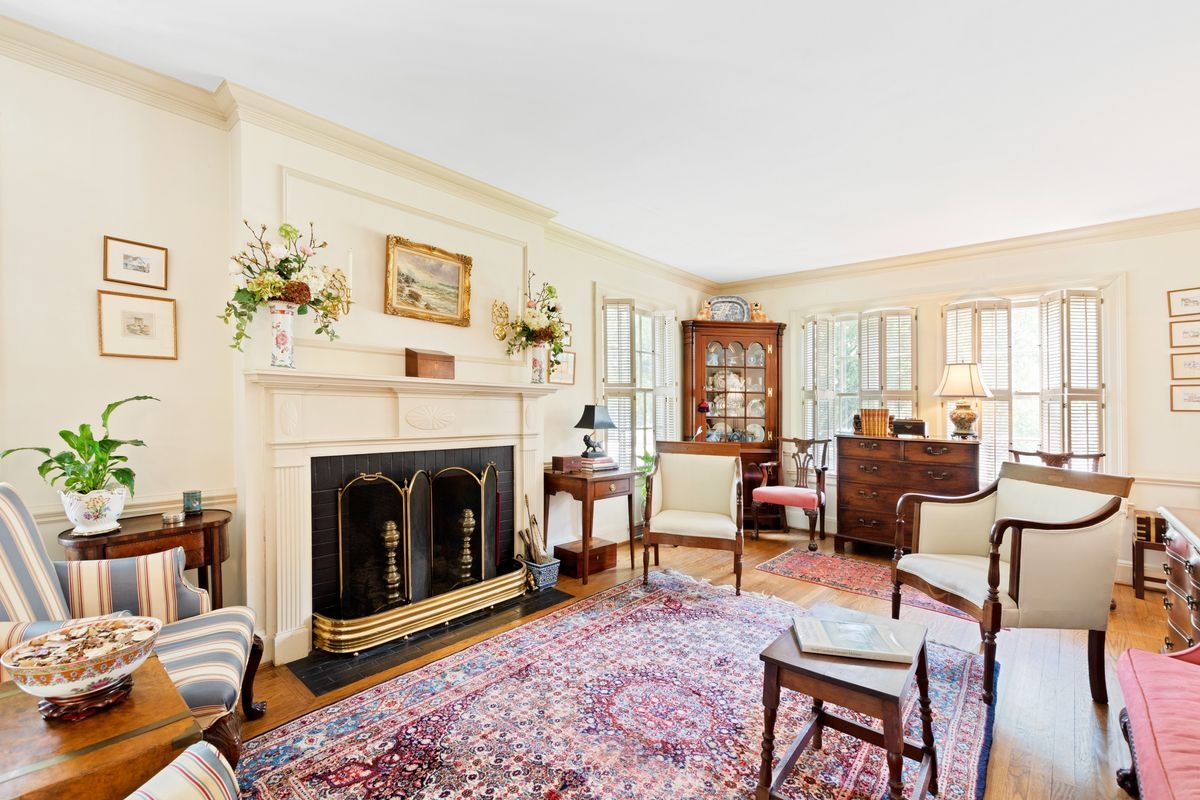 Hodge_Kittrell's tweet photo. Featuring 2409 Anderson Drive | Raleigh
Listed by: Nelson Bunn

This is a home like you would expect, with 1930s character and irreplaceable charm. A home with a floor plan perfect for entertaining because of its flow. https://t.co/00ZbrxKICq
