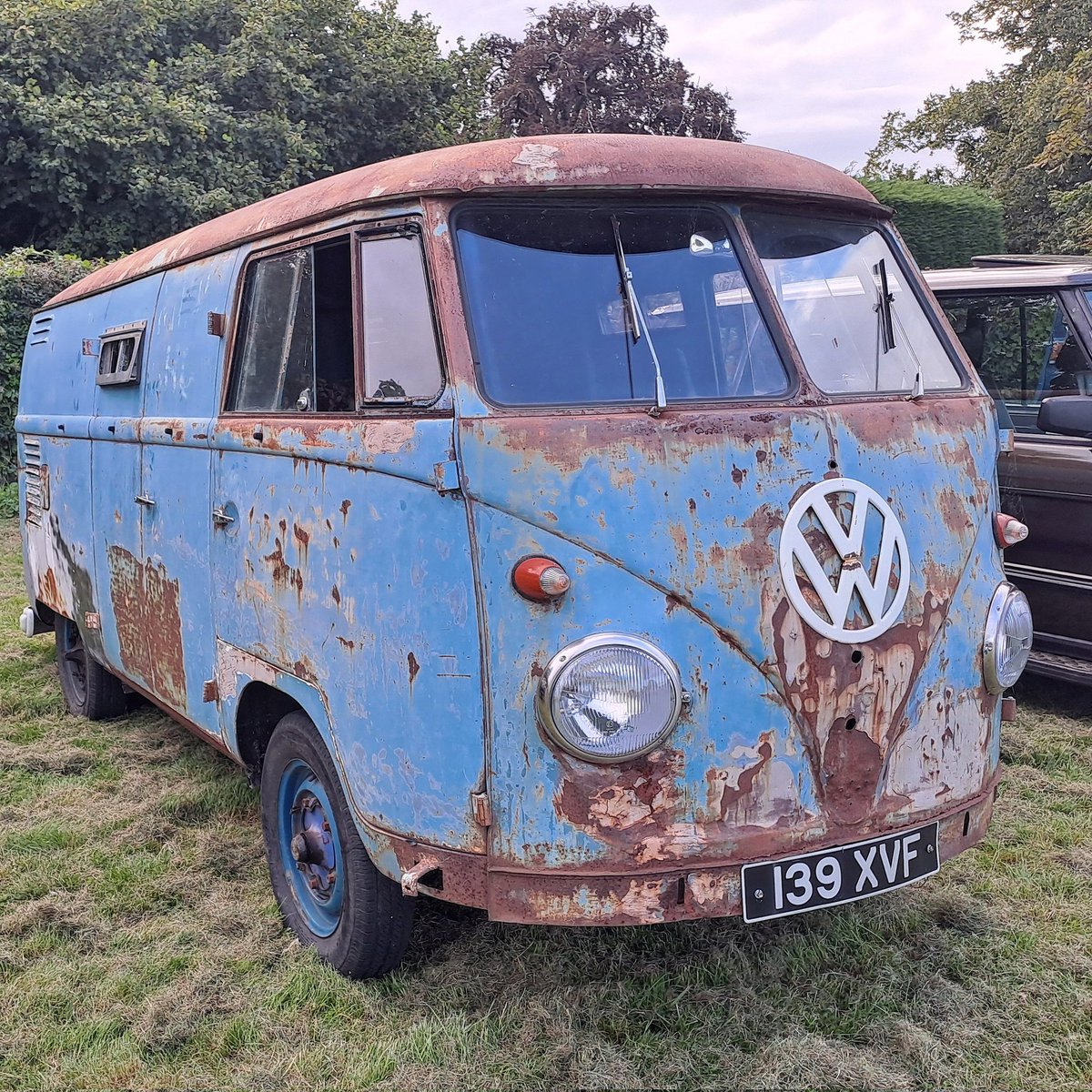 VW Camper T2 at Whichford Classic Car and Bike meet, 1958 done 3000miles and it's for sale #vwcamper #whichfordtt
