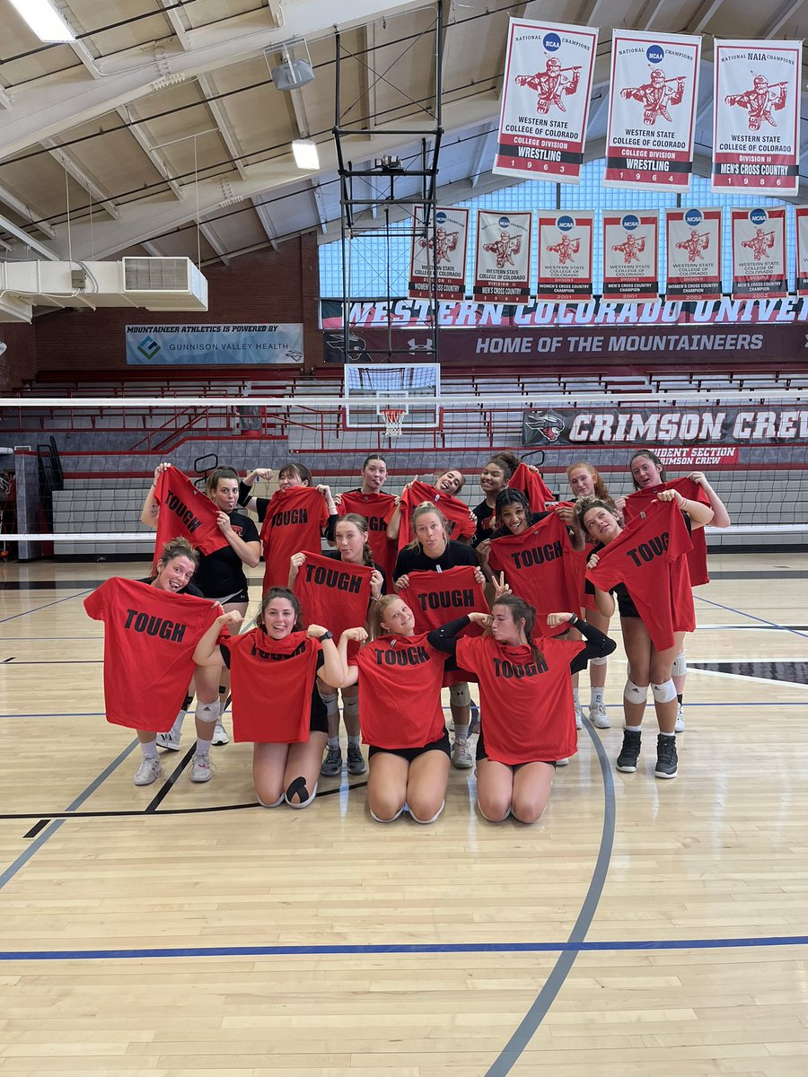 TOUGH shirts were earned today! 

What a great way to end the week with some grit and determination💪🏼

#makeitcount #mountaineervb #elevated #7723ft