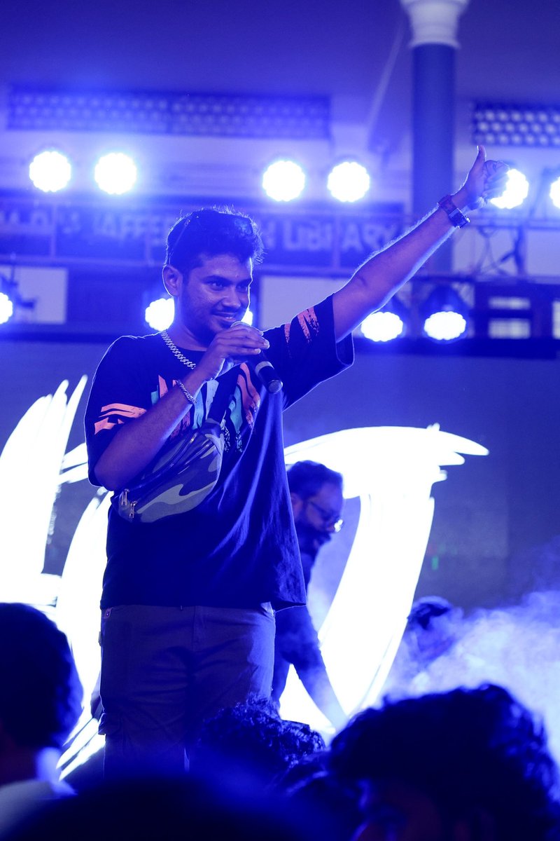 officialFEJO's tweet photo. എനിക്ക് ജയിച്ചേ തീരൂ 💪🏻 Thanking staff &amp; students of Ilahiya College, Muvattupuzha for that support 🥂 Your energy and enthusiasm made the show truly memorable ❣️
#Fejo #mallurapper #MalayalamRap #ilahiyacollege #Muvattupuzha #rap #show https://t.co/z8UHu45DbK