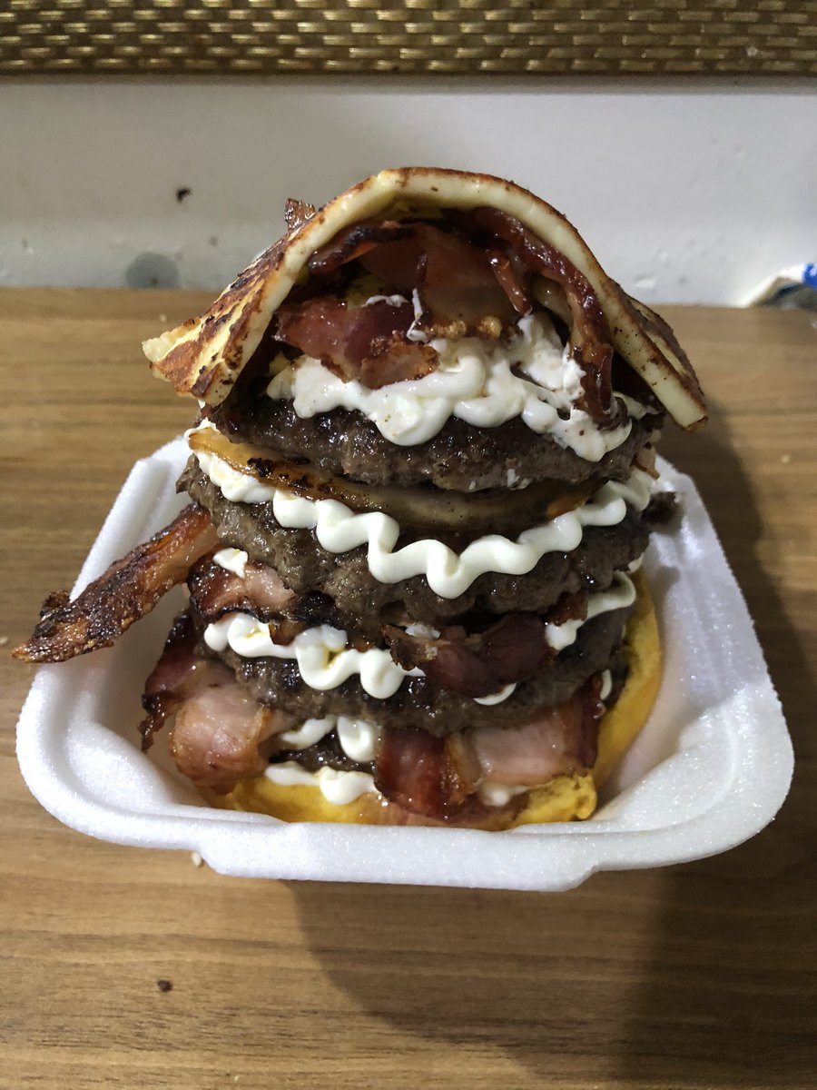 Só no BIGBANG 🍔Tem essas gostosuras 🍔🍔🚀🤤