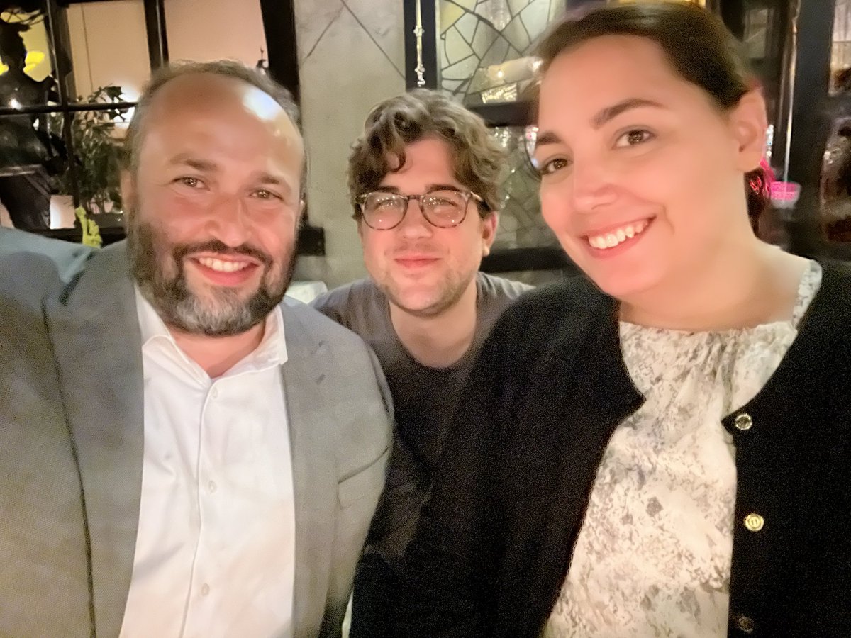 faroukdey's tweet photo. Hopkins in Hollywood with our Film &amp; Media alumni community. Thank you @LKellyClyne for your incredible support of @JohnsHopkins. Can’t wait for the Hopkins in LA pgm to launch in 2024 under the leadership of @VDeanErinRowe &amp; Linda Delibero. #GoHop @JHUArtsSciences https://t.co/Wbv2kZ0dvp