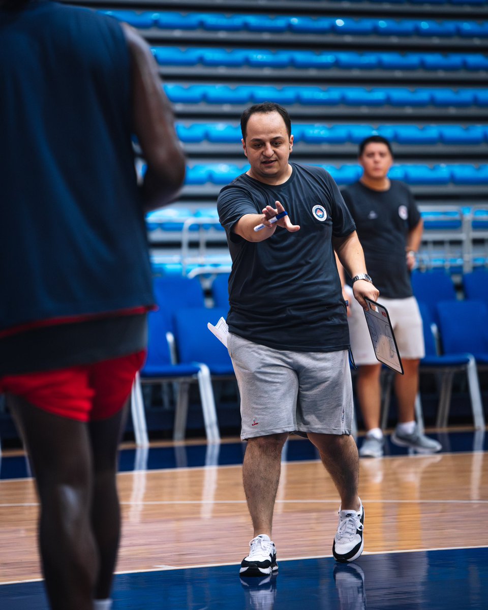 BKBasketbol's tweet photo. 🫡 𝕟𝕖𝕨 𝕤𝕖𝕒𝕤𝕠𝕟, 𝕟𝕖𝕨 𝕤𝕥𝕒𝕣𝕥𝕖𝕣!

❤️💙 #FlyHighTogether https://t.co/dO3aqRAiH5