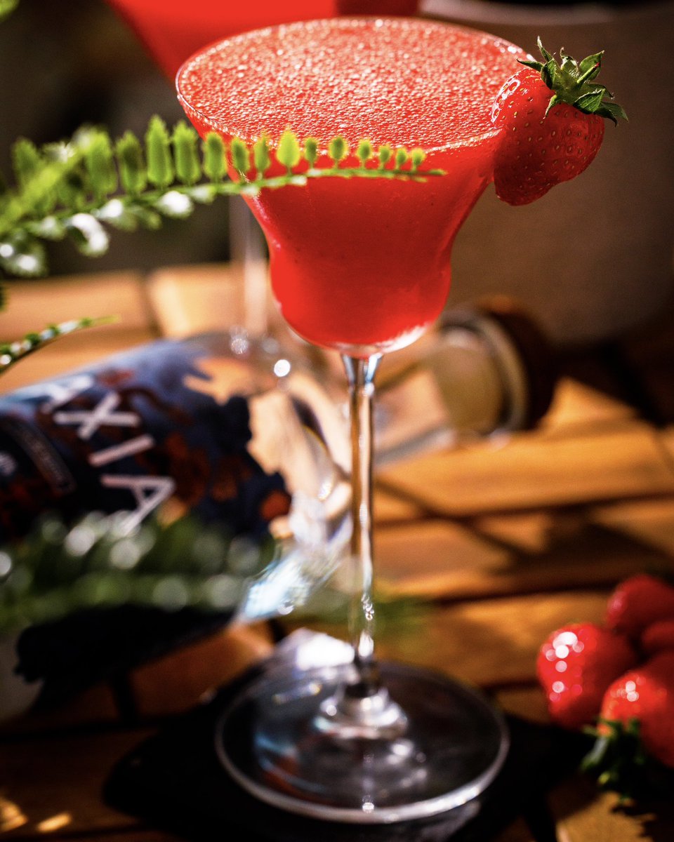 AxiaSpirit's tweet photo. Chilling with frozen cocktails is an absolute essential during summer season! 🍹 ❄️ 
Stay tuned for the ultimate Axia cocktail recipe designed by @speakeasieruk to conquer the August heat. 
#AxiaSpirit #TwistTheRules #FrozenDrink https://t.co/eNA9DK5XEI