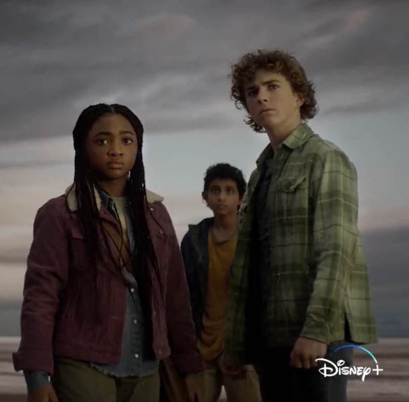 PercyJackson_TV's tweet photo. 🚨HONEY WAKE UP!! 
PERCY JACKSON AND THE OLYMPIANS ESTRENA EL 20 de DICIEMBRE DE ESTE AÑO!! 🔱
@walkerscobell3 @LeahSavJeffries @AryanSimhadri 😭⚡️

@rickriordan @camphalfblood @DisneyPlus @disneyplusla https://t.co/piJzeXR3xv