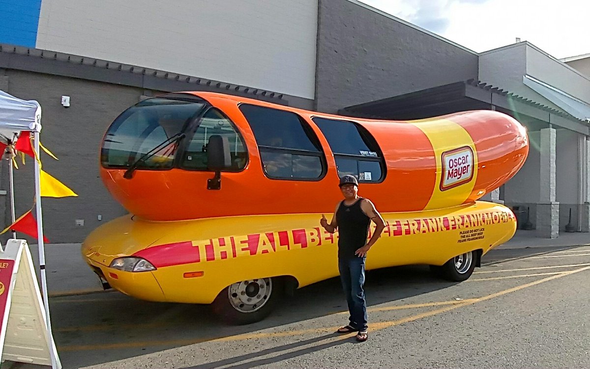 nvdjred's tweet photo. Me and My Weiner.....Headin tonight to @bunnyranch 💕❤🎧🎶🎵🙏😍 https://t.co/3Tggv8KCqX