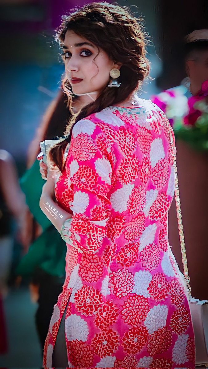 💕*•♡💘 JS💘♡•*💕 (@mj161920) on Twitter photo रिश्ते कभी बनते नही उसे बनाना पड़ता है!!
हर रिश्ते अच्छे होते नही उसे अच्छा बनाना पड़ता है!!
💤Good Night 💤
<a href="/LithikshaB/">Bhagwati. B</a> @AnjuBhadouriya1 <a href="/zaara4818/">FreenBec🇮🇳(it's nadin)</a> रिश्ते कभी बनते नही उसे बनाना पड़ता है!!
हर रिश्ते अच्छे होते नही उसे अच्छा बनाना पड़ता है!!
💤Good Night 💤
<a href="/LithikshaB/">Bhagwati. B</a> @AnjuBhadouriya1 <a href="/zaara4818/">FreenBec🇮🇳(it's nadin)</a>
