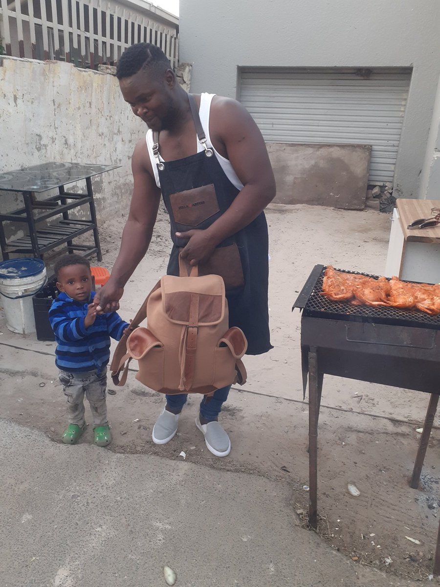 Iphume kahle shame....

🪡 Simphiwe Donald Mbangi 

I design for other brands

#leather #crafts