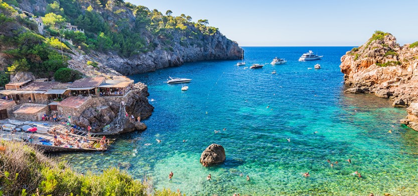 AutosVima's tweet photo. The enchanting village of Deià exudes a historical charm and a touch of adventure. You will need to navigate the village's labyrinthine streets and embrace the historical allure and adventurous spirit.
#mallorca #sun #vacation #beach #sun #VimaRentaCar
https://t.co/I8Dsz4zYmQ https://t.co/qIjwy6m9ix