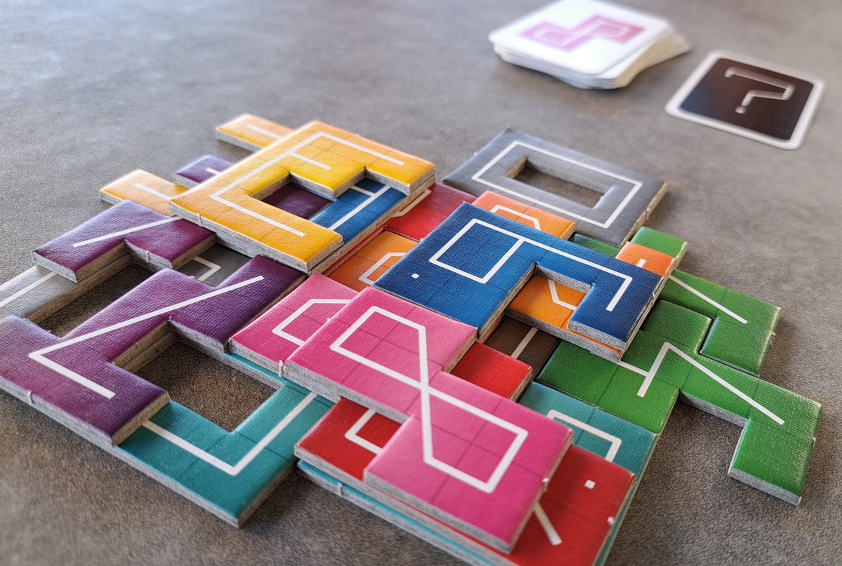 Sibi30015224's tweet photo. Mal was gemütliches zum puzzlen. #NMBR9 vom Pile geholt (vor kurzem gebraucht für paar Euros geschossen). Ist ganz nett für zwischendurch. 🙂 https://t.co/5dBRYyOGMx