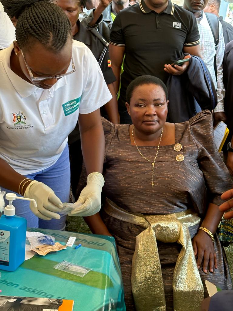 Malaria Consortium (@fightingmalaria) on Twitter photo A great opportunity to test Prime Minister <a href="/R_Nabbanja/">NABBANJA ROBINAH</a> for #malaria earlier today! We are pleased to support The Prime Minister’s Delivery Unit <a href="/PMDU_OPMUganda/">Prime Minister's Delivery Unit - OPM Uganda</a> in efforts to raise bring malaria services closer to the people. A great opportunity to test Prime Minister <a href="/R_Nabbanja/">NABBANJA ROBINAH</a> for #malaria earlier today! We are pleased to support The Prime Minister’s Delivery Unit <a href="/PMDU_OPMUganda/">Prime Minister's Delivery Unit - OPM Uganda</a> in efforts to raise bring malaria services closer to the people.