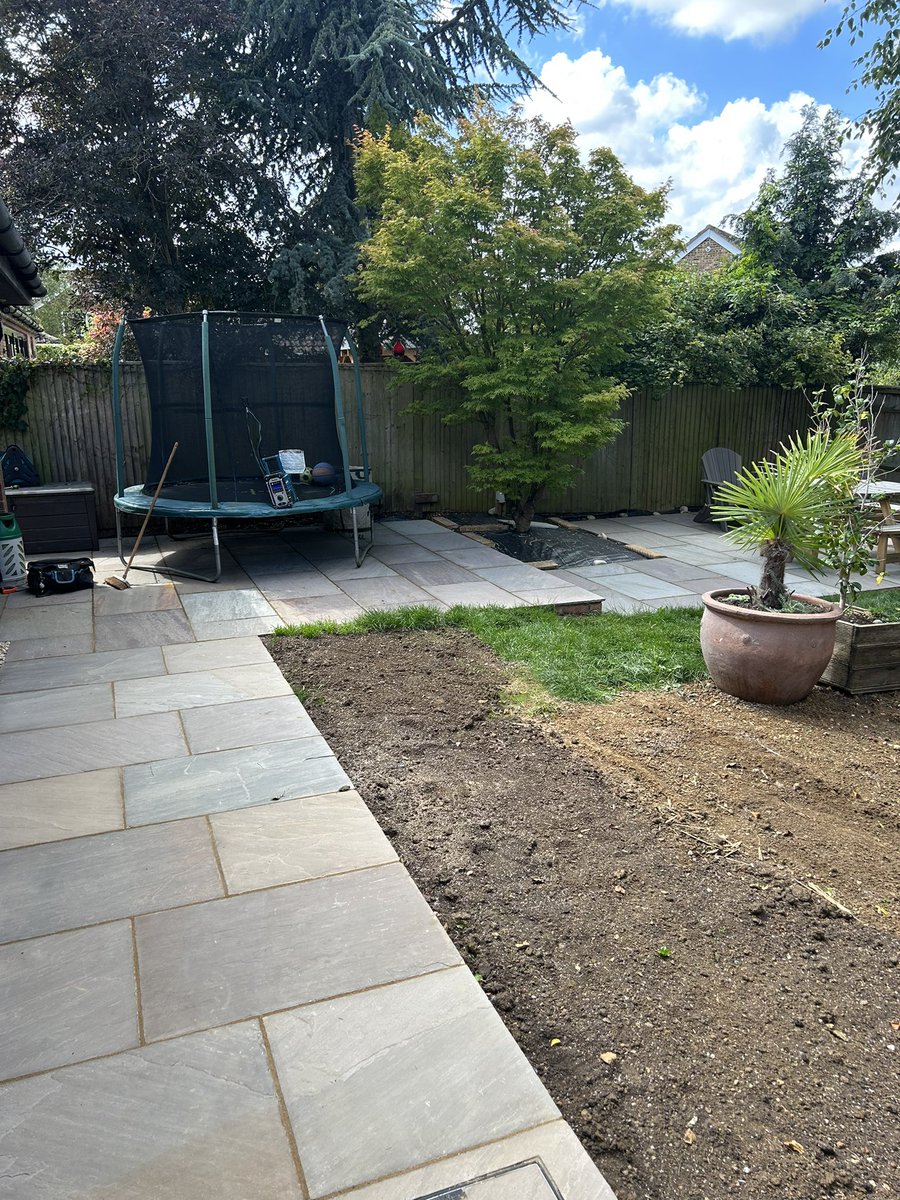 Evansonsbuild14's tweet photo. Single story extension with hard landscaping. https://t.co/bZIlQp9bL7