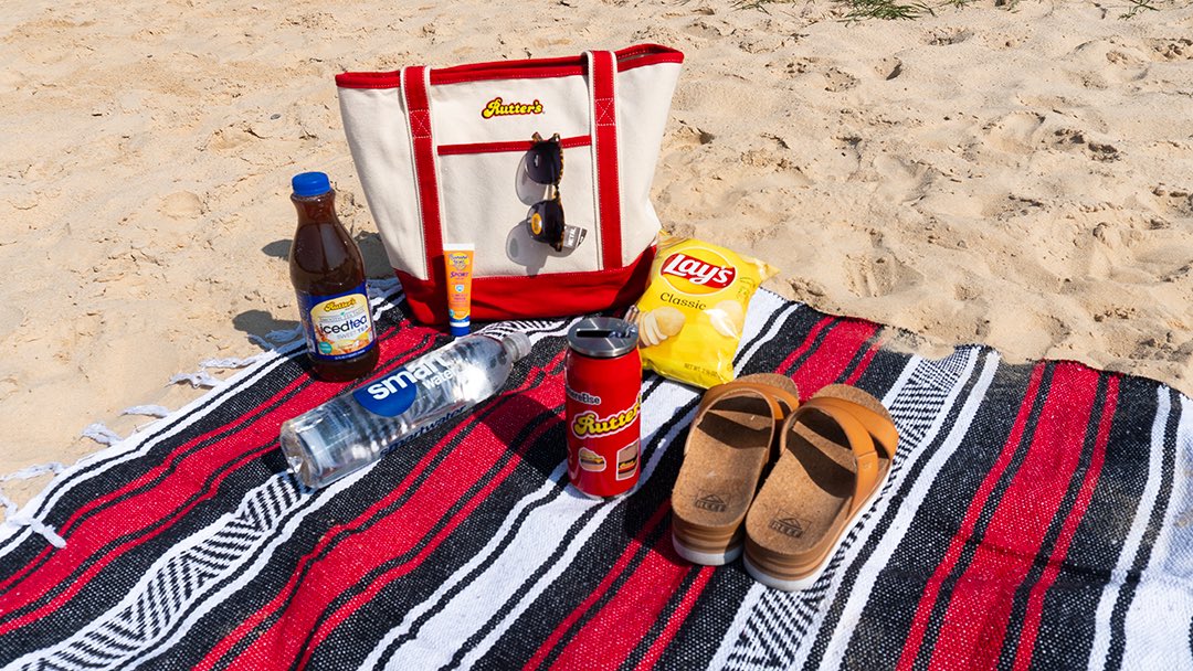Rutters's tweet image. impromptu beach trip? We have the essentials to make it amazing! 🏖️🌊🌞🕶️🧴

#Rutters #BeachTrip #BeachEssentials #BeachDay #SummerFun #BeachReady