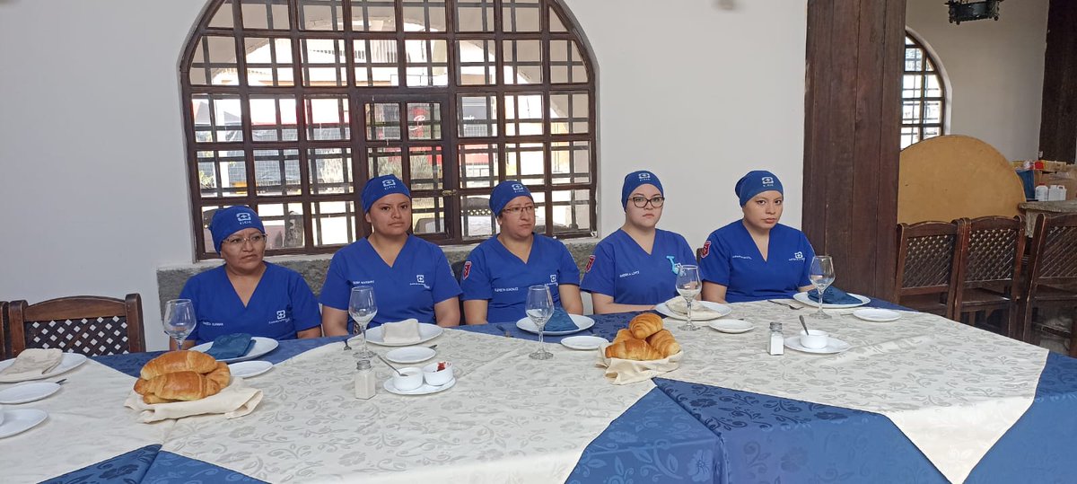 FEDEAZUAY's tweet photo. 📌 Este viernes 18 de agosto, @FEDEAZUAY, dio un gran paso en beneficio de sus atletas y del deporte local al afianzar el convenio con @CGEecuador, entidad que presta un enorme servicio a las diferentes disciplinas federativas.
@DeporteEc
✅ #FDACunaDeCampeones https://t.co/EN6D18PN65