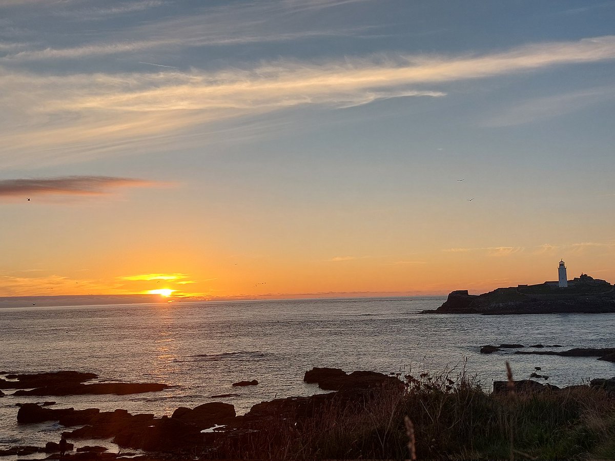 Last week, I said goodbye to my postdoc lab. It was also the end of my journey in academia as it was time to prioritise my private life and future career. While I'm off for a break, I can't wait to start a new exciting chapter.