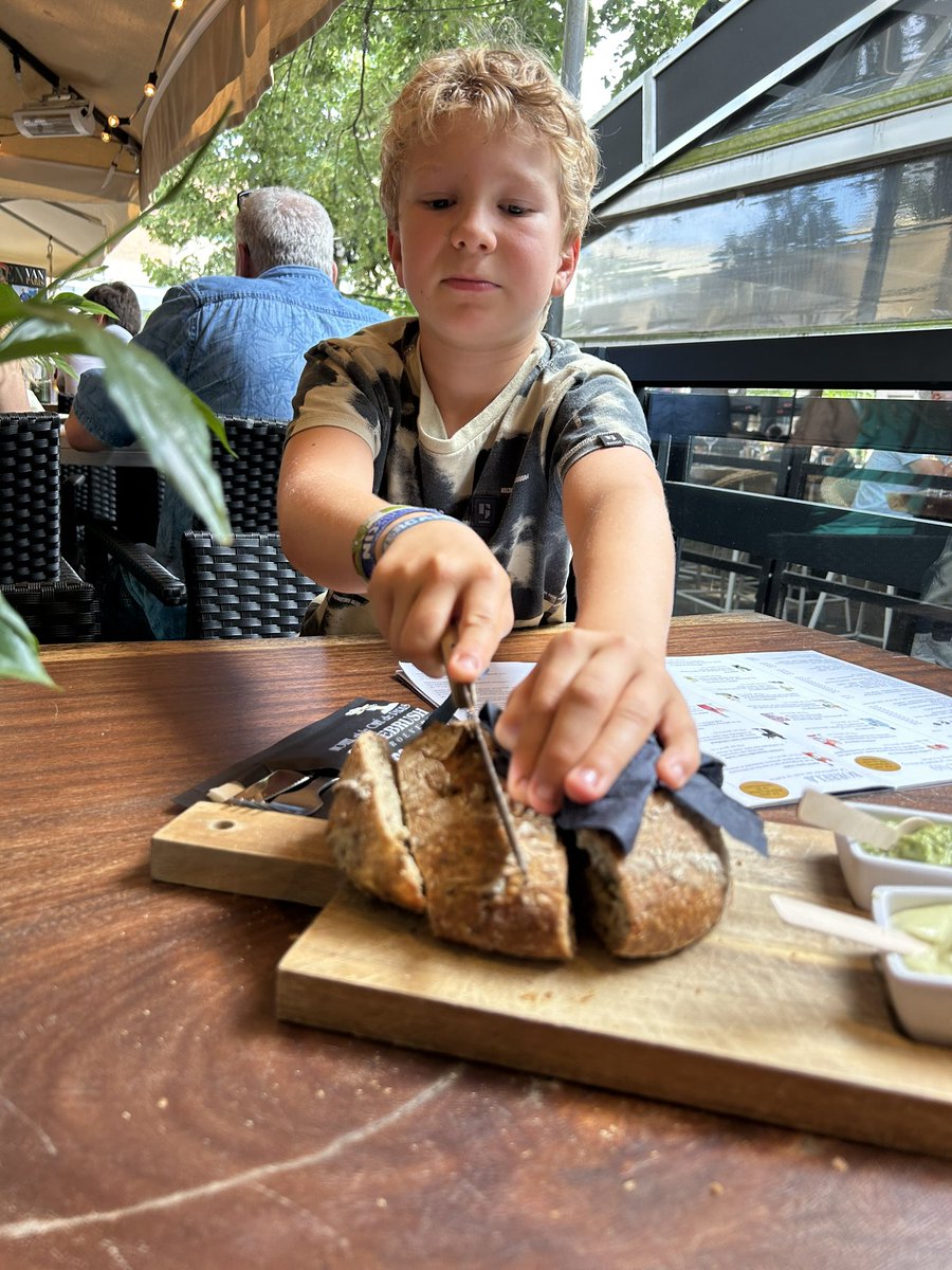 <a href="/OGoedhardt/">Olivier Goedhardt</a> halo allemaal ik wens jullie een goed weekend