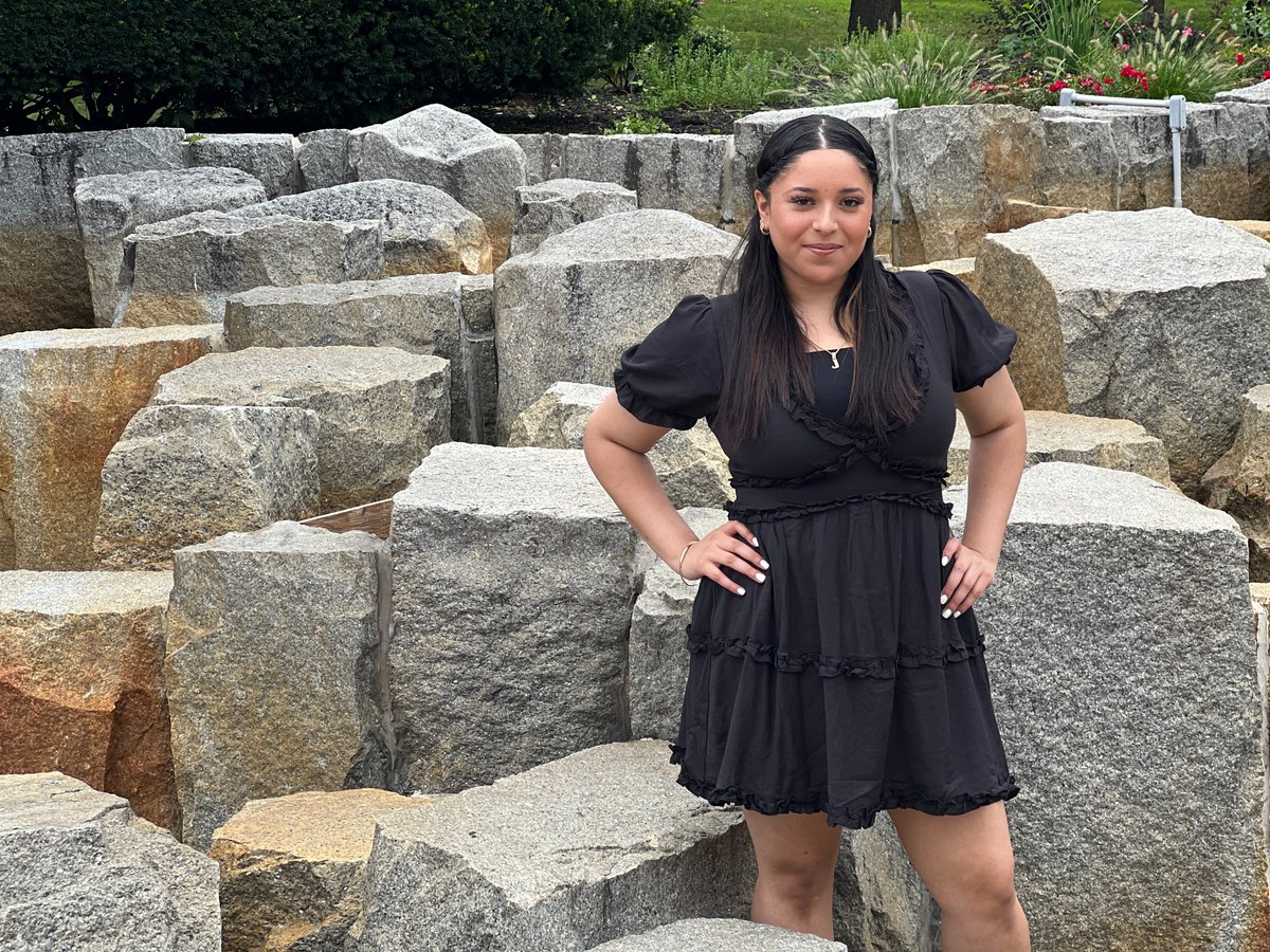 Jasslyn Rodriguez's soulful voice has earned the Lawrence singer full scholarship to Berklee College of Music in Boston. The Eagle-Tribune visited with Jasslyn and mom Thursday.
An ET profile on Jasslyn, LHS grad, '23, next week as she heads to college on next musical journey.