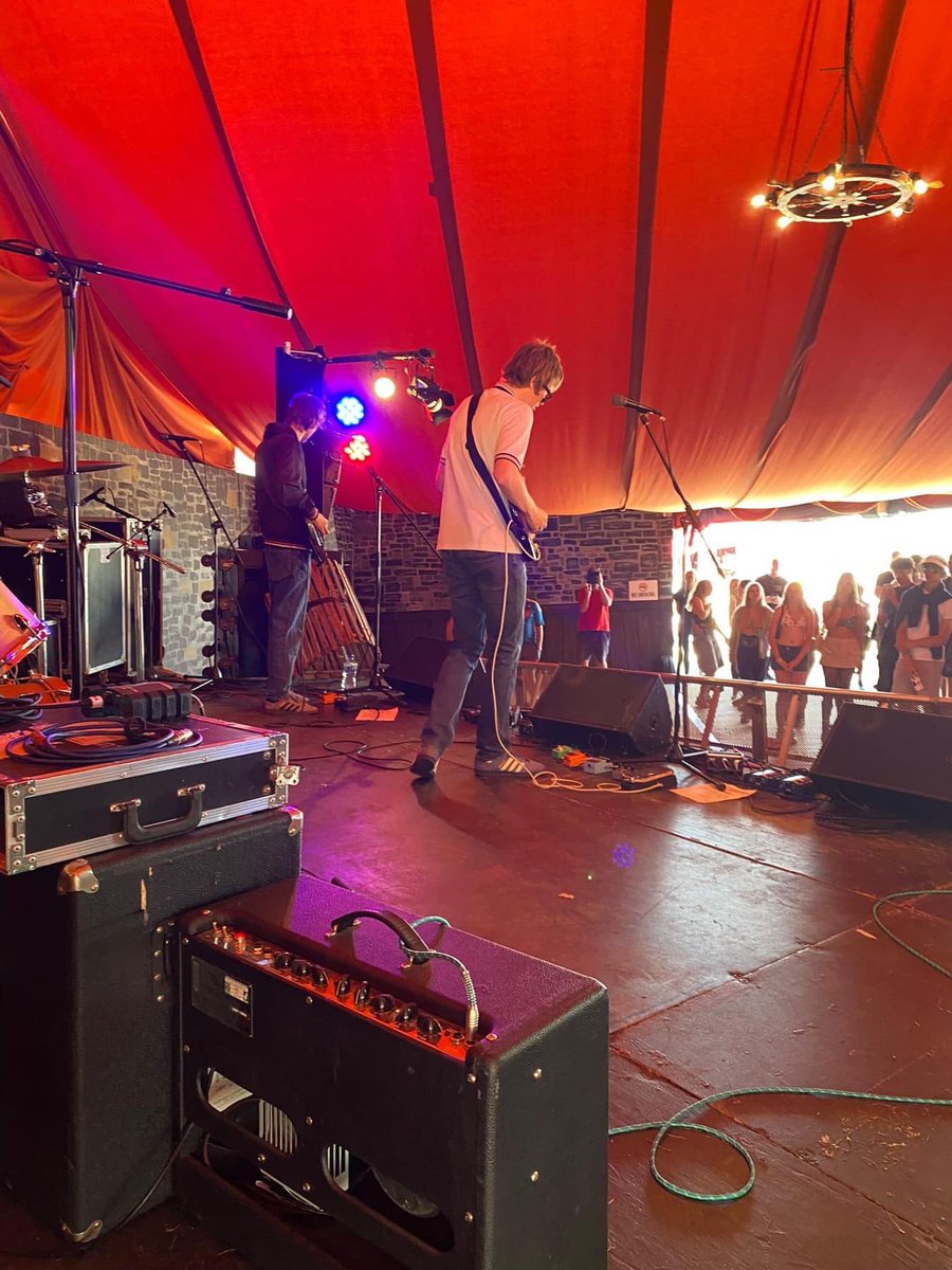 The Vive tweet media