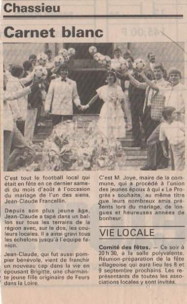 ChassieuStory's tweet photo. Lancement des Carnets Blancs Chasselands 🥰 En souvenirs des mariés des années 80 90 et 2000😋 #IEUFC à retrouver sur #Facebook et #Instagram #Chassieu #Mariage #Mairie https://t.co/S0nuyelkqV