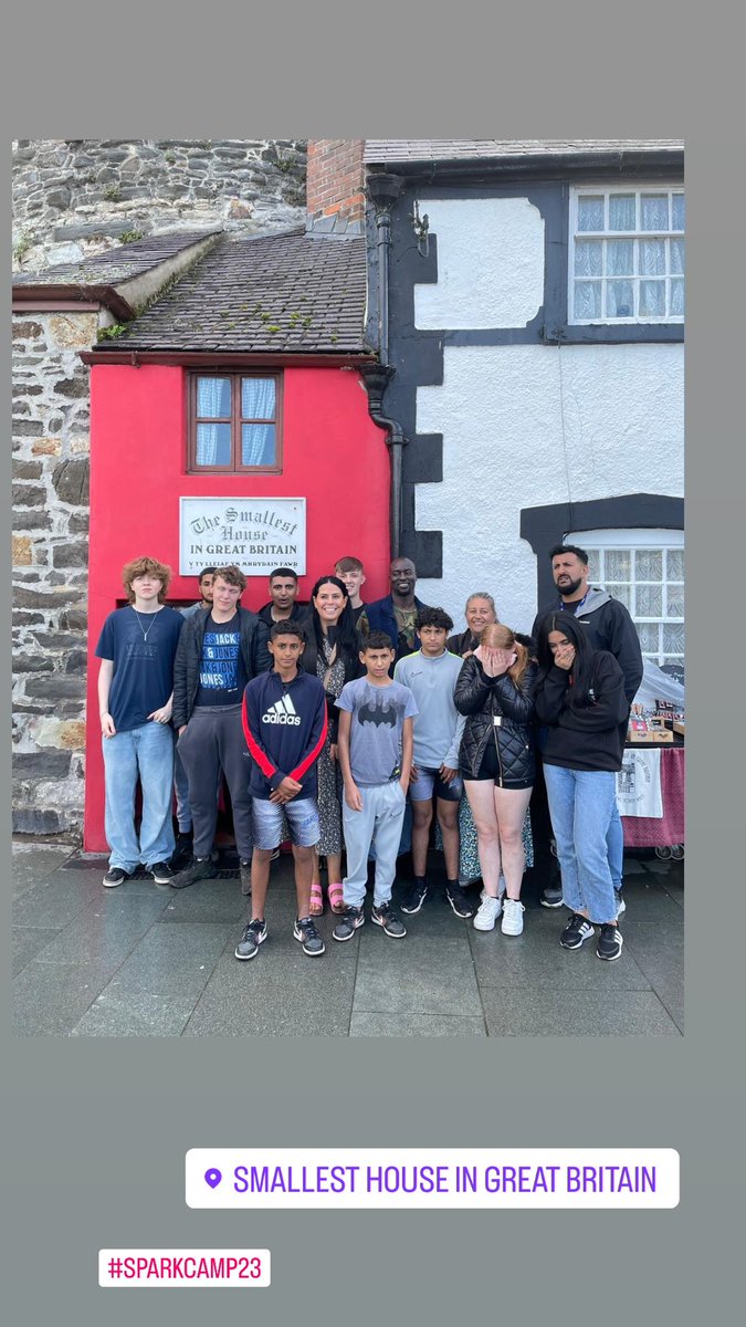 MichelleLBuchan's tweet photo. Wow! 2 weeks of summer camps, with often 16-17 hour days… but what a great experience 😍 This is the third year of @Spark_Camps &amp; the opportunities &amp; experiences we are providing for vulnerable children just keeps getting better! Proud &amp; absolutely shattered! 💡👊🏼 @Bradford_YJS https://t.co/6bsg4xrAJA
