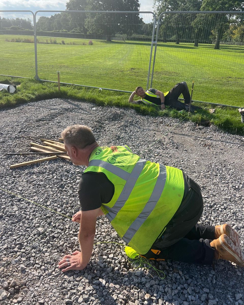 GKWilsonGardens's tweet photo. Site training, setting levels this week in Knutsford …. #sitetraining #landscaping #landscapingexpert #training #assessor https://t.co/Ex9WOGHOB7