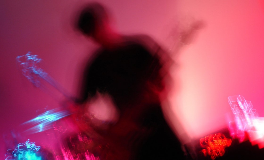 mp3hugger's tweet photo. I feel there's a shoegaze resurgence afoot, do you? Here's another case for the defense from Melbourne's Cochlear Kill - serious Ride vibes here.

https://t.co/DKnuz538zT

#cochlearkill #melbournerocks #shoegaze #ox4 #ride https://t.co/F8kdf9LjD2