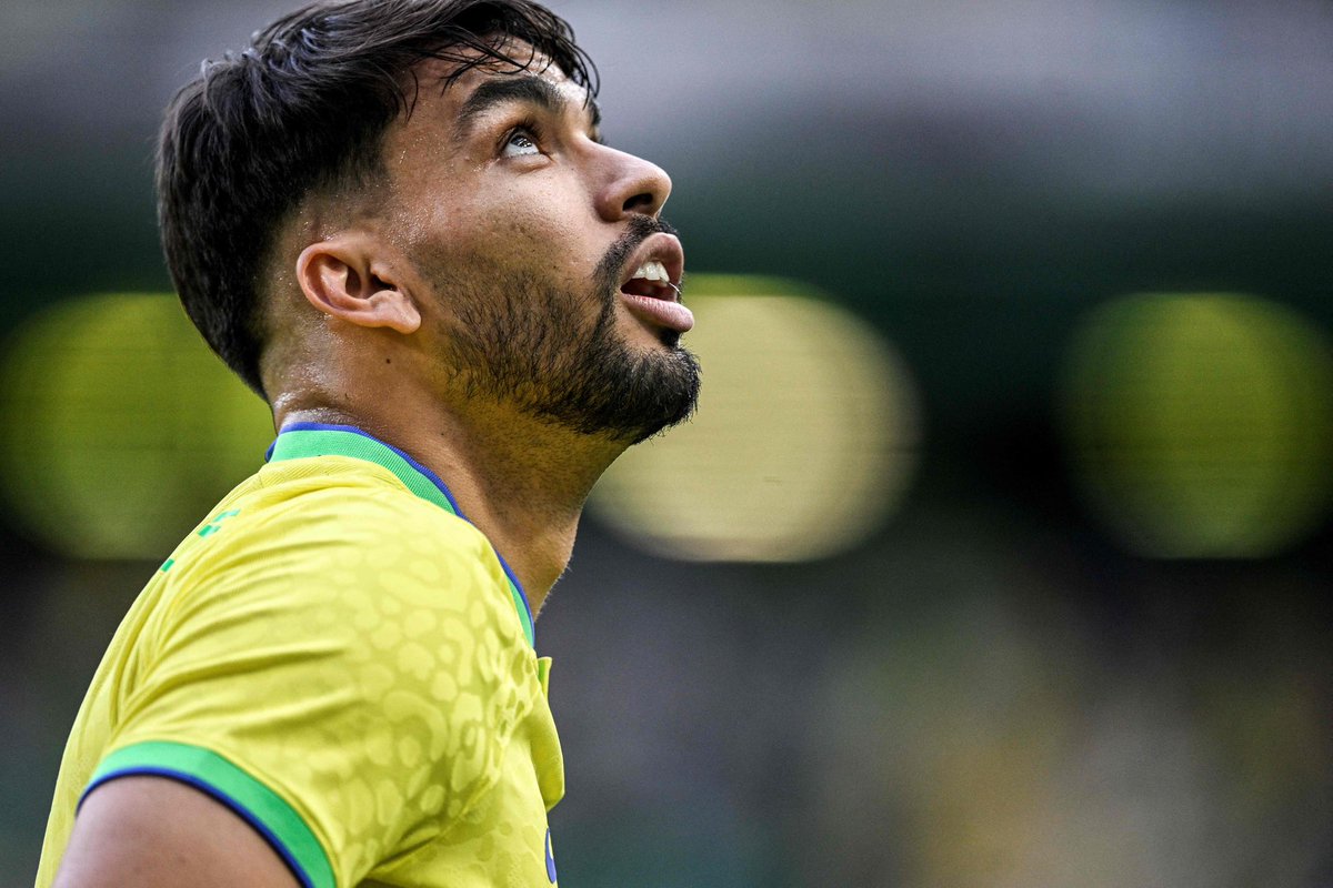 FabrizioRomano's tweet photo. Lucas Paquetá deal, now on the verge of collapsing. 🚨🔵⛔️🇧🇷 #MCFC

Negotiations currently off between Manchester City and West Ham. https://t.co/uE8LAzGGEc