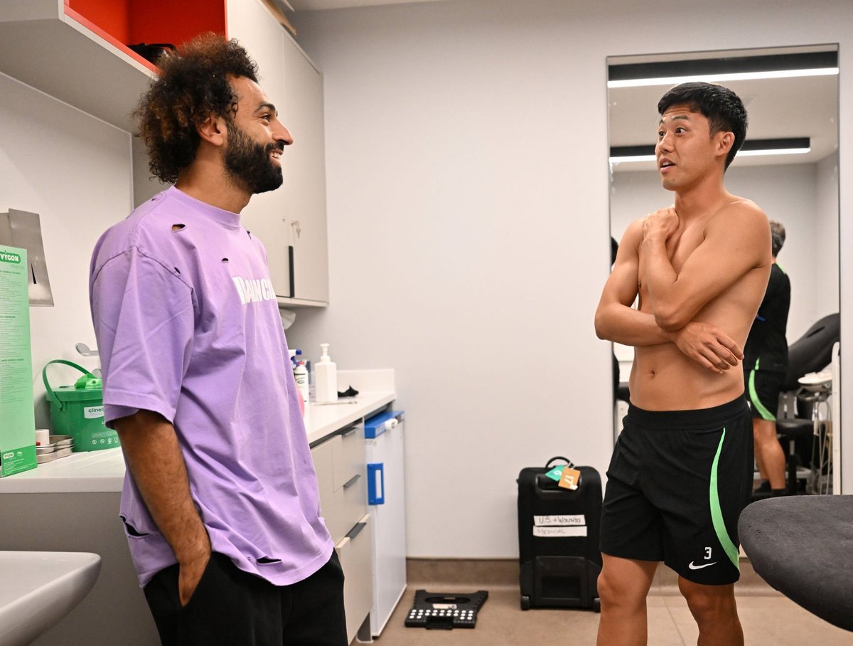 RMCF_Minuto93's tweet photo. 🇪🇬サラー × 🇯🇵遠藤航

#リヴァプール https://t.co/JvZgoTtJe4