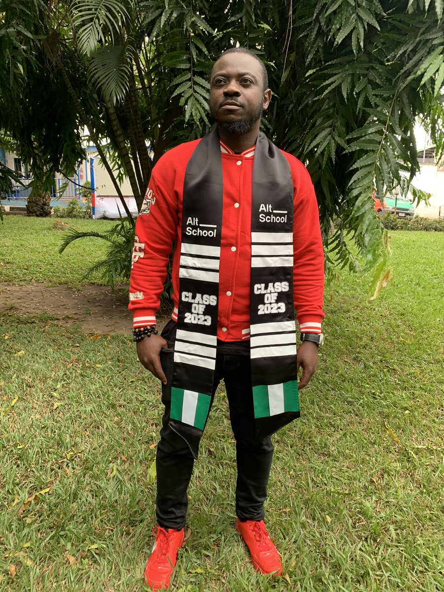 TweetNaijaBlog's tweet image. Proud of what i have achieved with @altschoolafrica this past 12-months. 

Big congratulations to me and all the graduating #ProductNinjas.

@hackSultan @falzthebahdguy 

#AltGrads23 #AltGrads2023 #ClassOf2023.