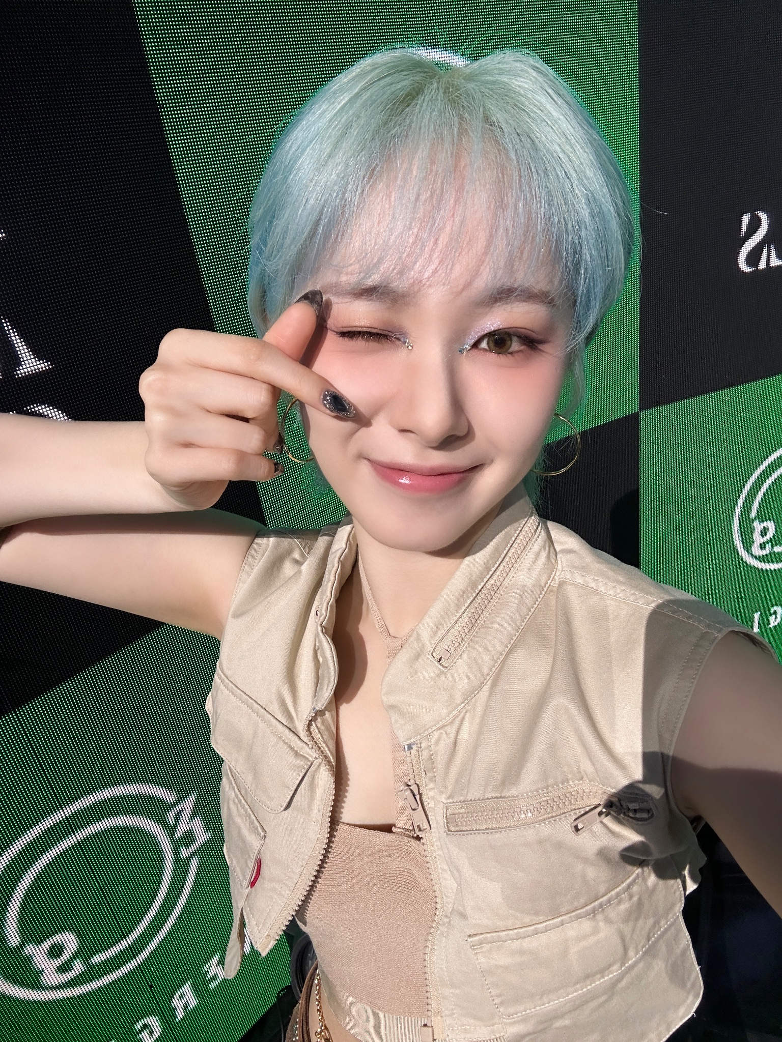 F30CxjHaEAAwm61?format=jpg&name=large