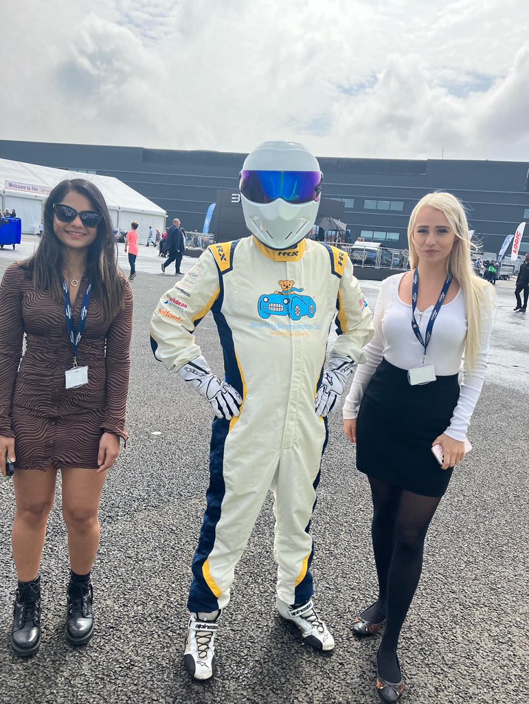 Farnborough_Int's tweet photo. An absolute pleasure to have @Sportingbears here at @UKmotorshow to raise money for childrenโs charities.
Enjoy a ride in the car of your dreams whilst supporting a very worthy cause.
#TheBritishMotorShow #BMS #SportingBears https://t.co/7TDkKZQ2JL
