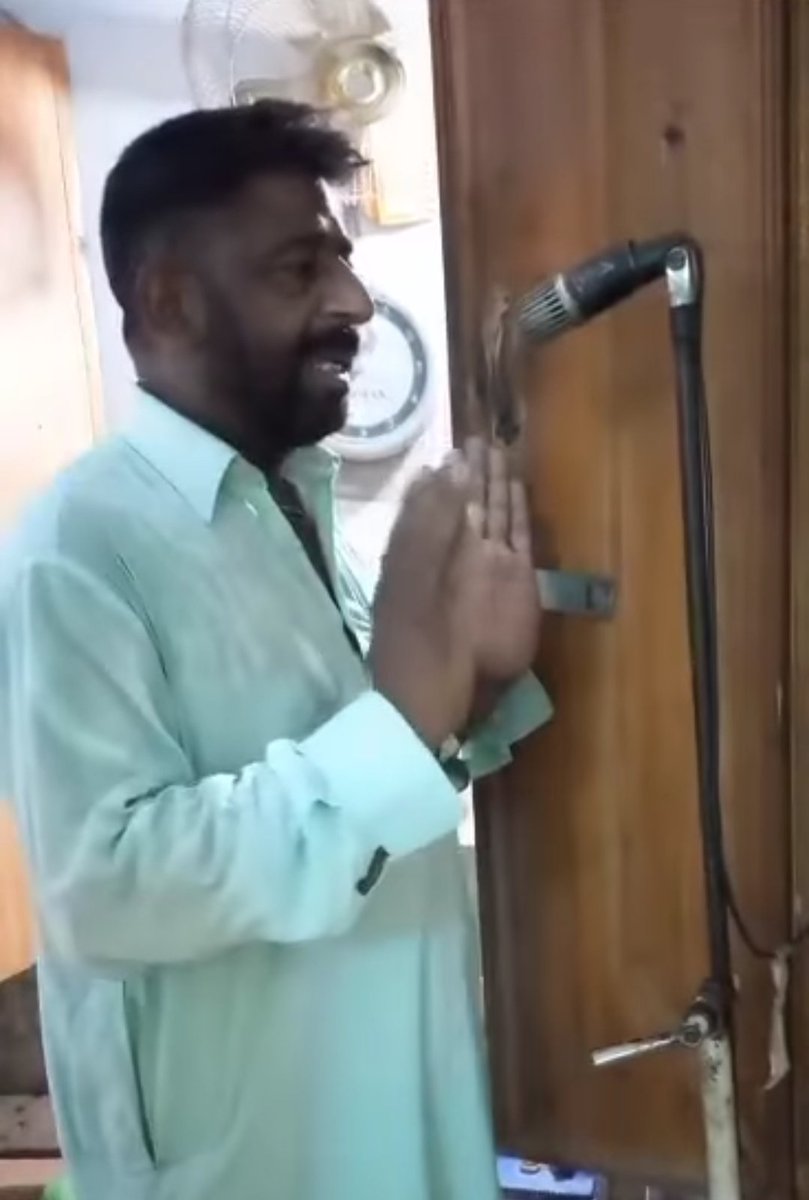 usttraa's tweet photo. جڑانوالہ واقعےکےمرکزی ملزم یاسین نے مسیحی عامرکو بیرون ملک بھجوانےکیلے4لاکھ لیےنہ بھجوانےپر جب واپسی کا تقاضہ کیا تو گستاخی کا الزام لگا دیا اب اپنی بے گناہی ثابت کرنا بھی عامر کو پڑے گی https://t.co/NskXbl8ERm